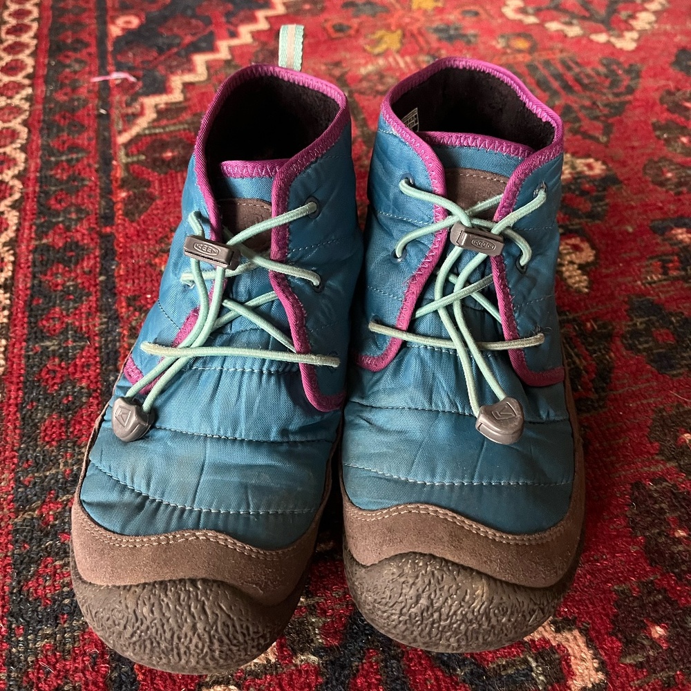 Keen Shoes Kids 4 Howser II Waterproof Chukka Easy On Insulated Blue Winter Cozy